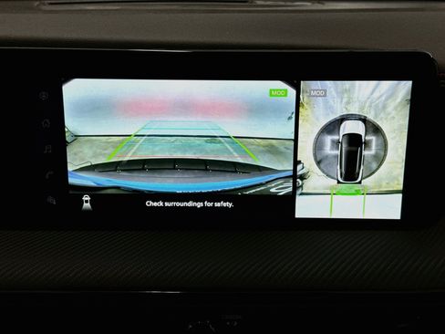Used 2025 Nissan Kicks SR FWD image 22