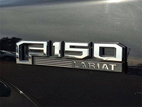 Used 2019 Ford F150 Lariat image 29
