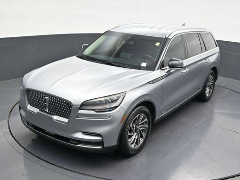 Used 2021 Lincoln Aviator 2WD image 16