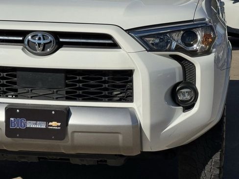 Used 2022 Toyota 4Runner TRD Off-Road image 10