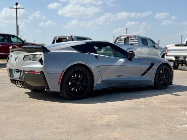 Used 2017 Chevrolet Corvette Stingray Coupe RWD image 2