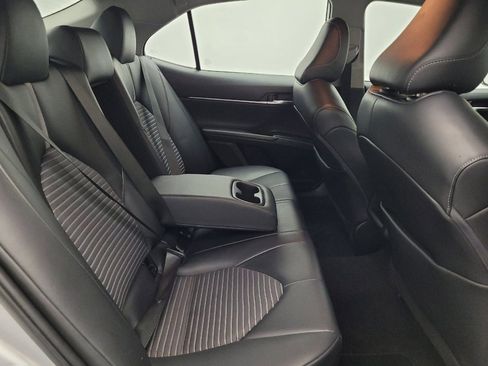 Used 2022 Toyota Camry SE image 19