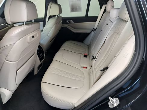 Used 2022 BMW X5 sDrive40i w/ M Sport Package RWD image 18