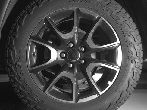 Used 2025 Jeep Compass Trailhawk image 14