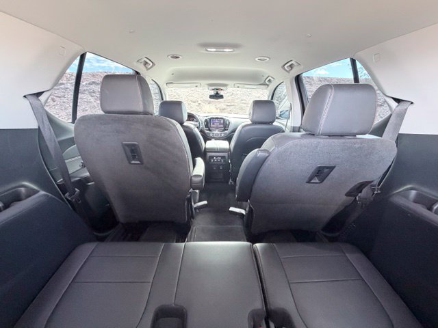Used 2020 Chevrolet Traverse RS w/ LPO, Cargo Package FWD image 33