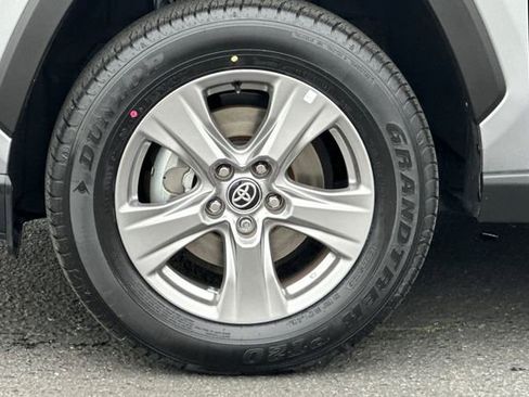 Certified 2025 Toyota RAV4 XLE image 32