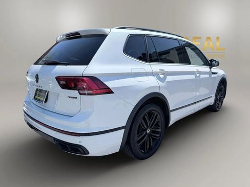 Used 2022 Volkswagen Tiguan SE R-Line AWD/4WD image 7