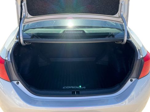 Used 2018 Toyota Corolla SE image 19
