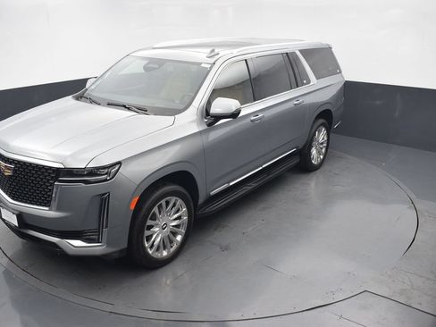 Certified 2024 Cadillac Escalade ESV Premium Luxury AWD/4WD image 44