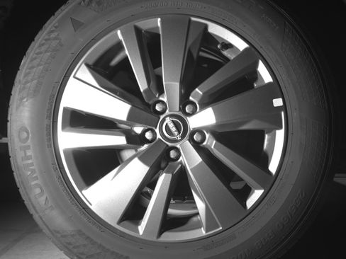 Used 2025 Nissan Pathfinder SV FWD image 15