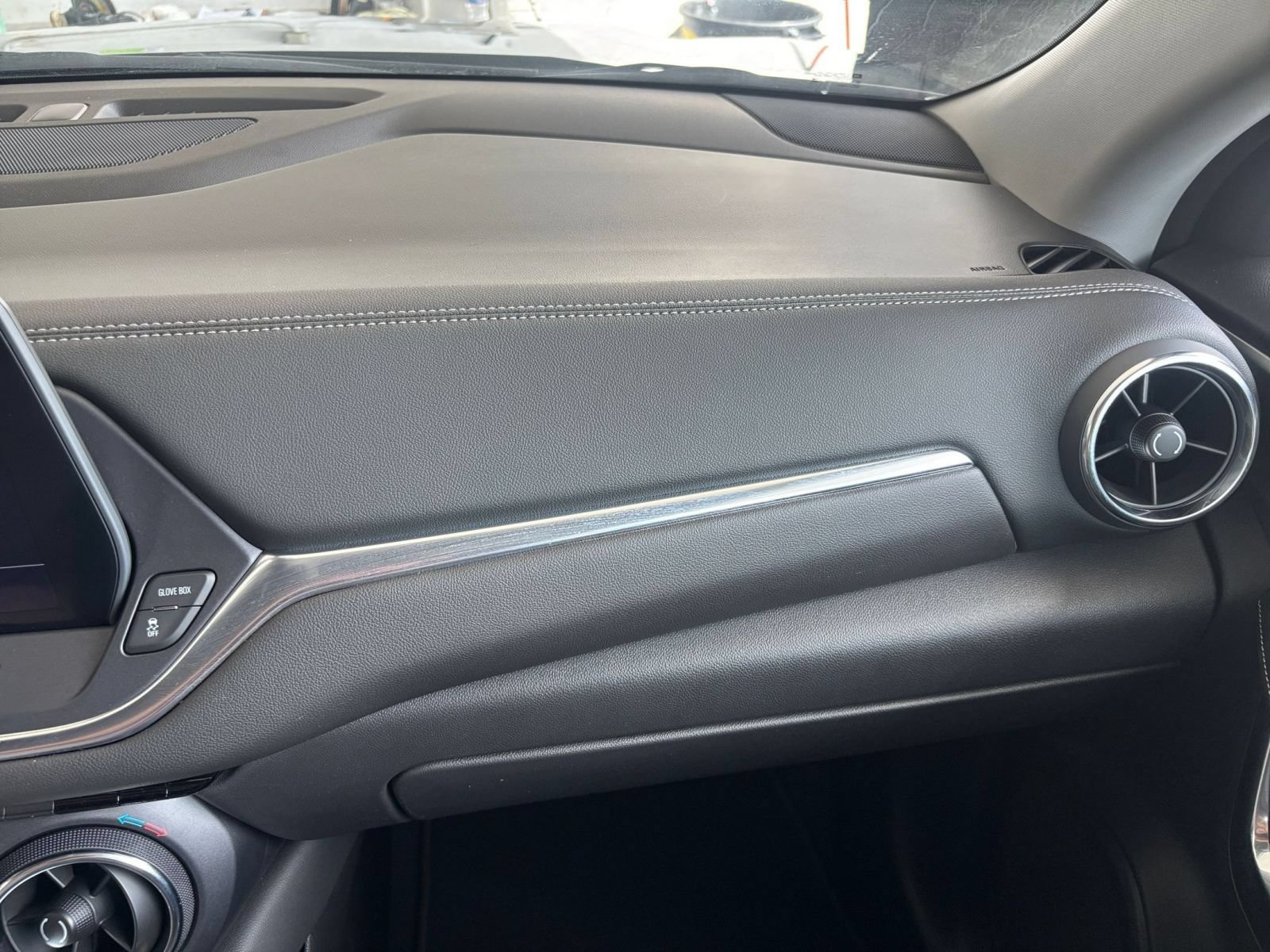 Used 2026 Chevrolet Blazer LT FWD image 34