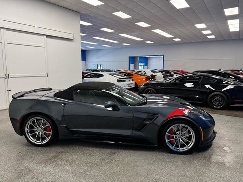 Used 2019 Chevrolet Corvette Grand Sport RWD image 9