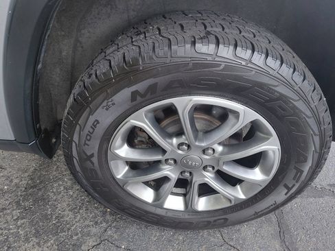 Used 2015 Jeep Grand Cherokee Limited AWD/4WD image 24