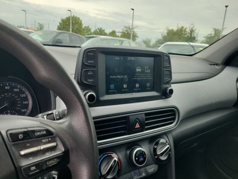 Used 2021 Hyundai Kona SE FWD image 22