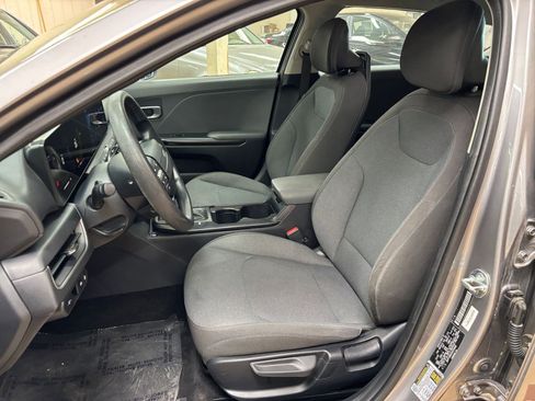 Used 2025 Kia K4 FWD image 25