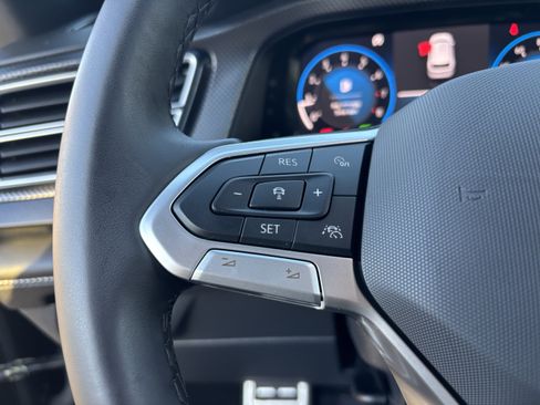 Certified 2025 Volkswagen Atlas Cross Sport SEL Premium R-Line image 26