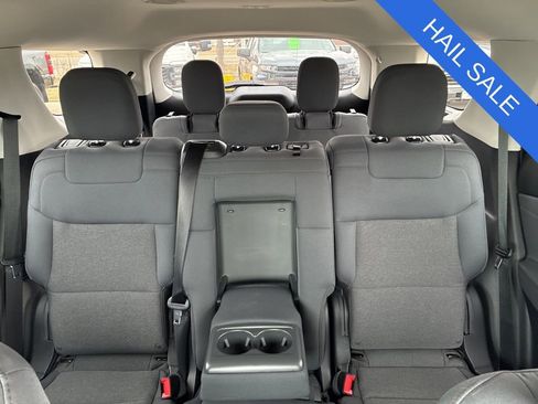 Used 2025 Ford Explorer Active AWD/4WD image 34