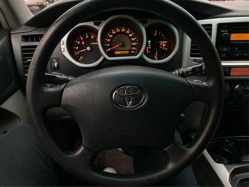 Used 2005 Toyota 4Runner Limited image 21