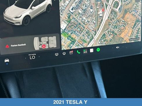 Used 2021 Tesla Model Y Long Range AWD/4WD image 23