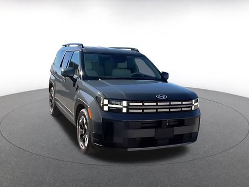 Used 2025 Hyundai Santa Fe SEL image 3