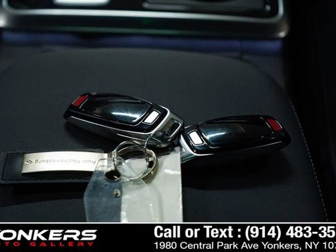 Used 2021 Audi Q8 Premium w/ Black Optic Package image 40