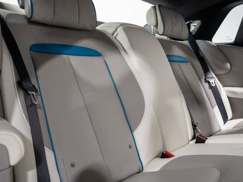 Used 2024 Rolls-Royce Ghost AWD/4WD image 91