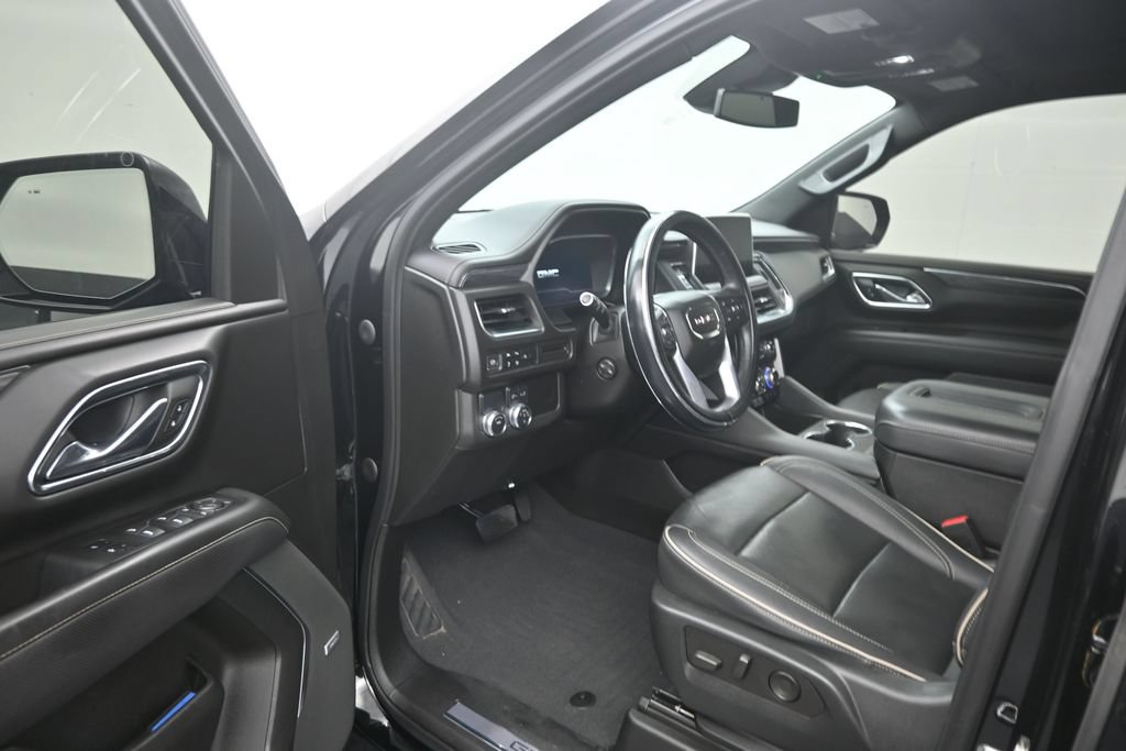 Used 2023 GMC Yukon XL SLT w/ SLT Luxury Package RWD image 10