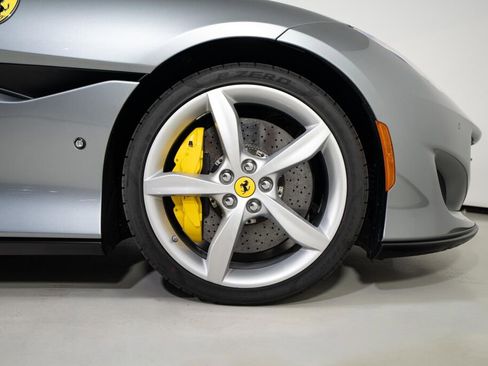 Used 2019 Ferrari Portofino RWD image 22