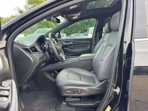 Used 2024 Buick Enclave Essence w/ Experience Buick Package AWD/4WD image 3