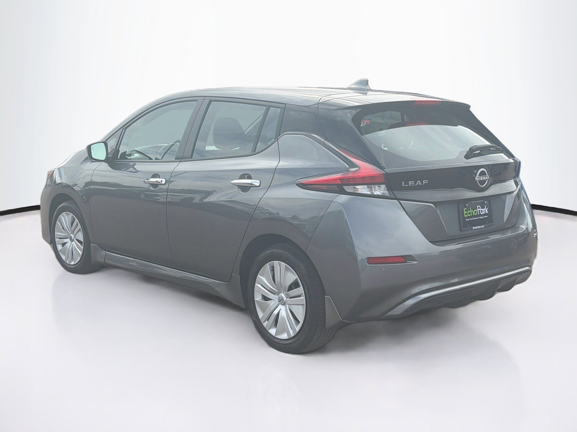 Used 2025 Nissan Leaf S FWD image 5