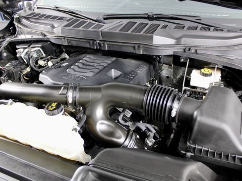 Used 2023 Ford F150 Lariat w/ Trailer Tow Package image 12