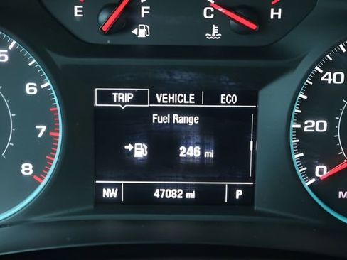 Used 2023 Chevrolet Traverse LT image 25