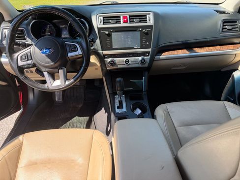 Used 2016 Subaru Outback 2.5i Limited AWD/4WD image 12