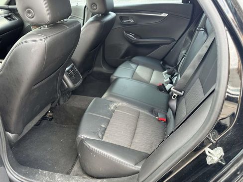 Used 2015 Chevrolet Impala LT FWD image 11