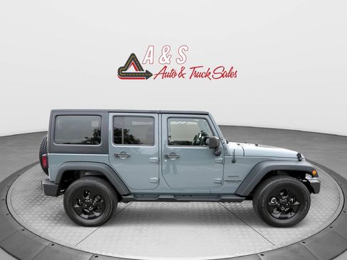 Used 2014 Jeep Wrangler Unlimited Sport w/ Quick Order Package 24S AWD/4WD image 6