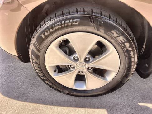 Used 2014 Kia Soul FWD image 9