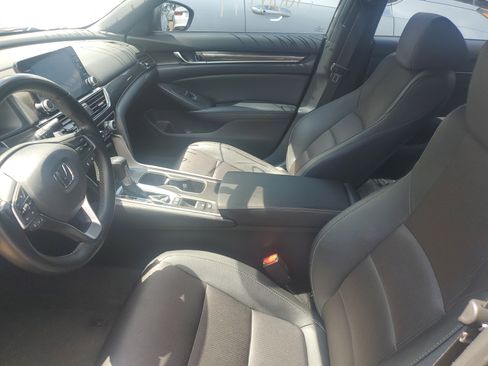 Used 2019 Honda Accord Sport image 6