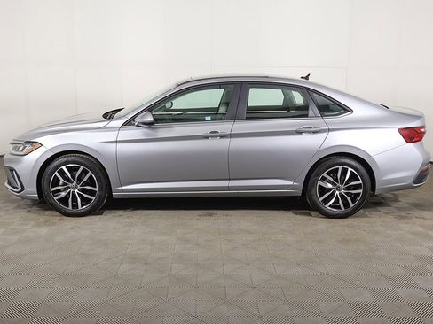 Used 2026 Volkswagen Jetta SE image 18