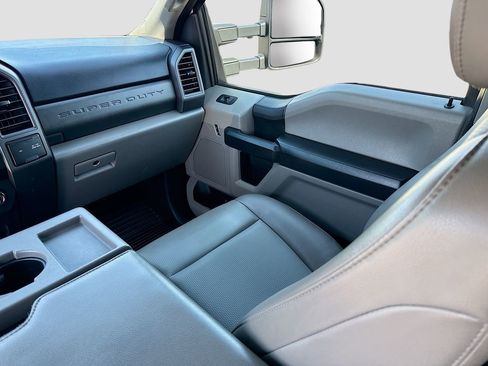 Used 2020 Ford F550 4x4 Crew Cab Super Duty image 23