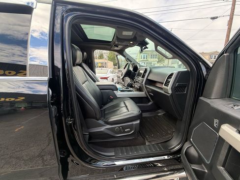 Used 2018 Ford F150 Lariat w/ Equipment Group 502A Luxury AWD/4WD image 39