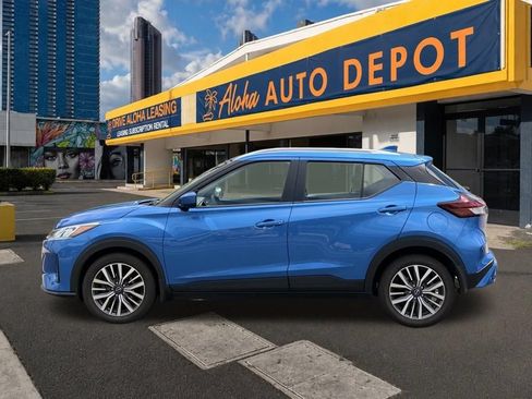 Used 2022 Nissan Kicks SV FWD image 2