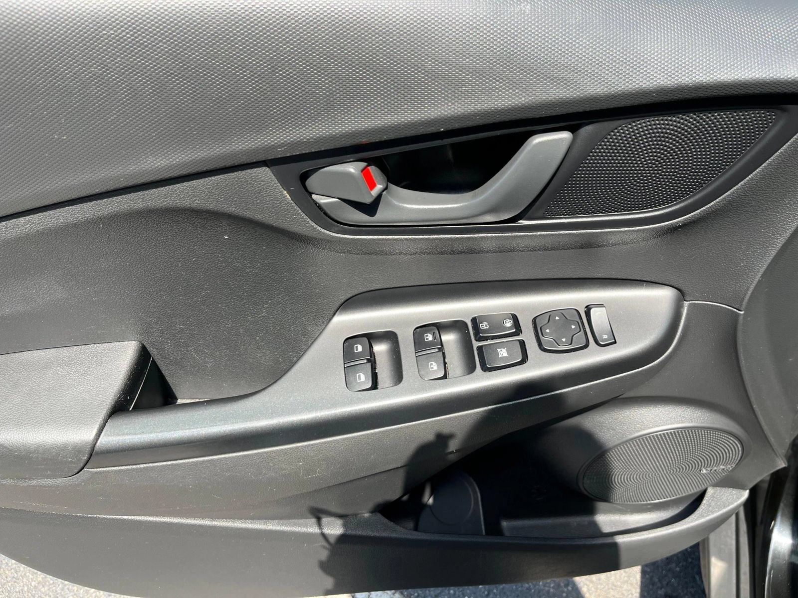 Used 2021 Hyundai Kona SEL Plus w/ Cargo Package FWD image 42