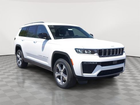 New 2026 Jeep Grand Cherokee L Limited AWD/4WD image 3