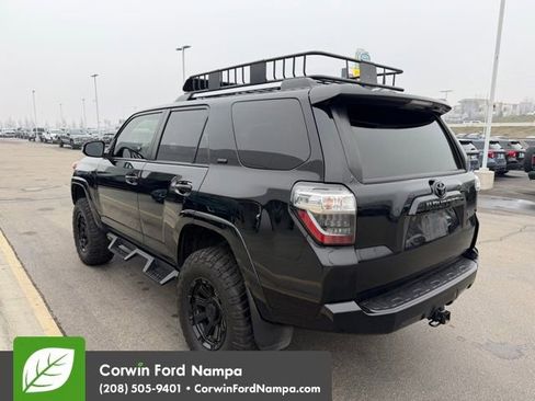 Used 2023 Toyota 4Runner SR5 Premium image 6