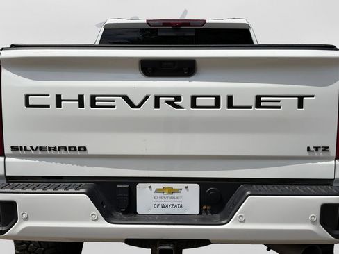 Used 2024 Chevrolet Silverado 3500 LTZ w/ LTZ Plus Package AWD/4WD image 10