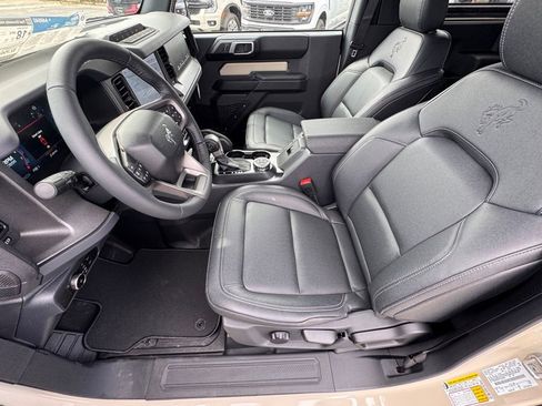 New 2026 Ford Bronco Badlands AWD/4WD image 16