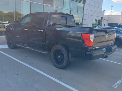 Used 2017 Nissan Titan SL AWD/4WD image 12