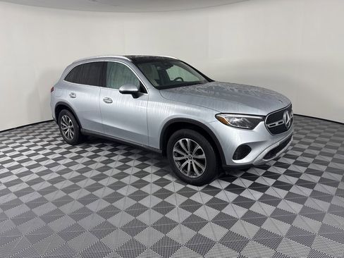 Certified 2025 Mercedes-Benz GLC 300 4MATIC image 1