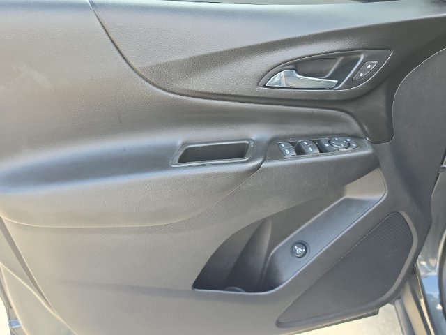 Used 2021 Chevrolet Equinox LT FWD image 18