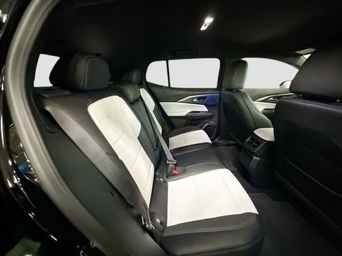 New 2026 Chevrolet Equinox EV LT image 27